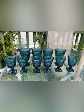 Set of 10 VTG Blue Goblets by Indiana Glass in the Colony Park Lane Staggered